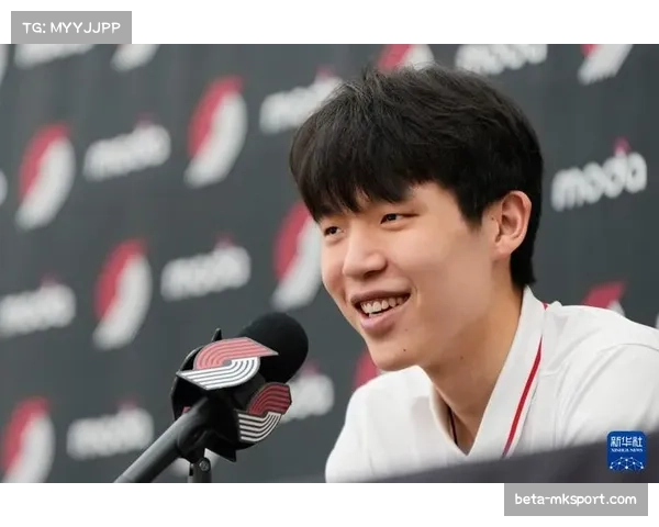 杨瀚森三分钟三犯闪电离场 新秀适应NBA判罚尺度困境